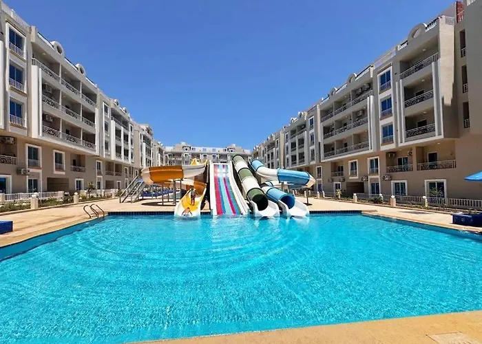 Luxury At Hub With Pools Apartamento