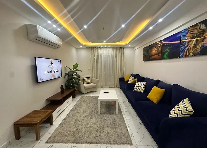 Luxury At Hub With Pools
