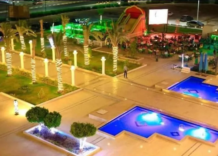 Luxury At Hub With Pools Apartamento *