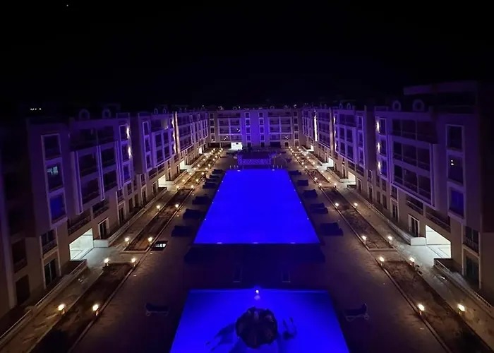 Luxury At Hub With Pools Apartamento Hurghada