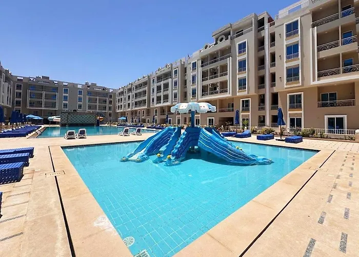 Luxury At Hub With Pools Apartamento *
